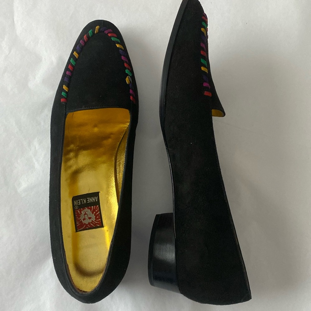 Vintage Anne Klein Black Suede Flat with Tear-Drop Heel * Size 8M * NEVER WORN!